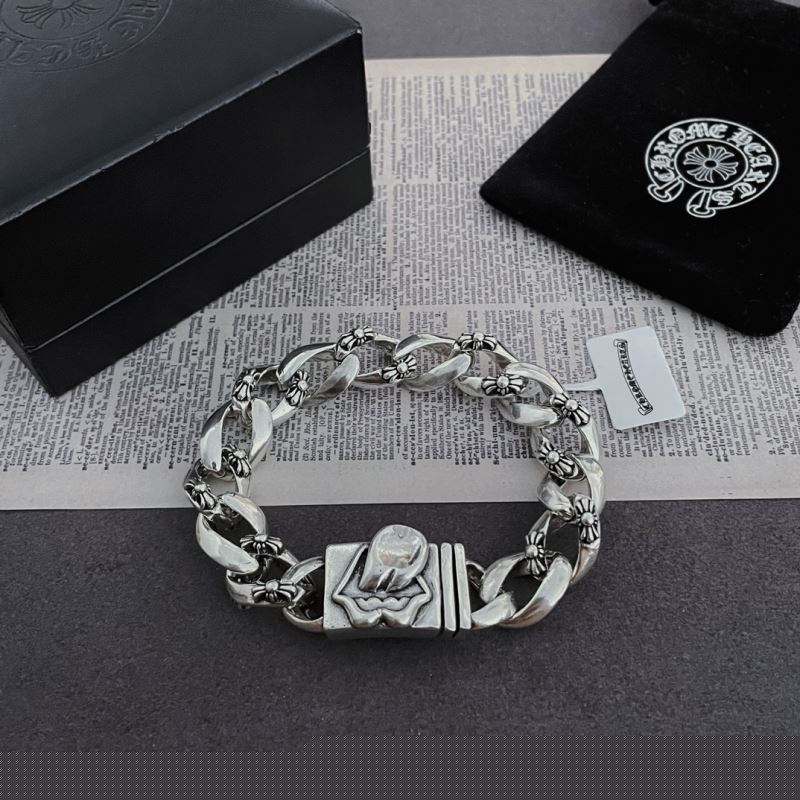 Ch**me He**ts bracelets
